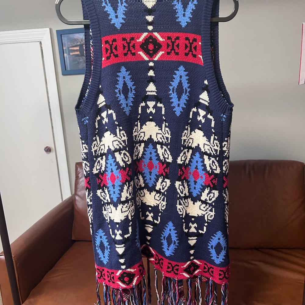 Tribal Pattern Knit Vest with Fringe